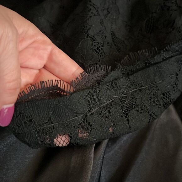 Lt Lanting Bride black lace dress - Picture 11 of 12